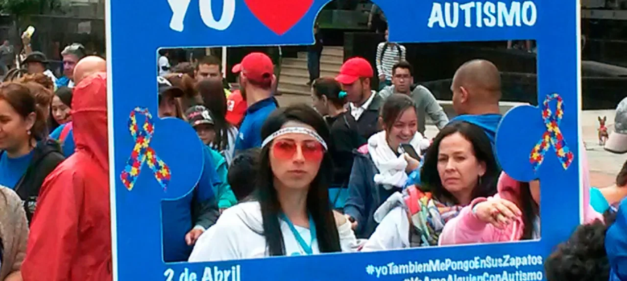 politecnicograncolombiano_yoamoalguienconautismo.jpg