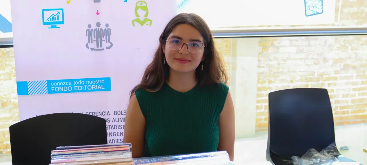 Encuentro de novedades bibliográficas en el Poli Medellín