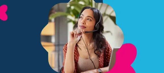 Mujer considerando las carreras más demandadas en Colombia para estudiar